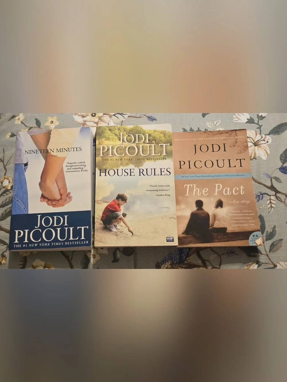 Jodi Picoult Book Set
